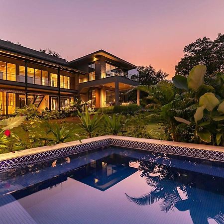 Stayvista At The Charcoal Villa Luxury Collection Alībāg Eksteriør billede