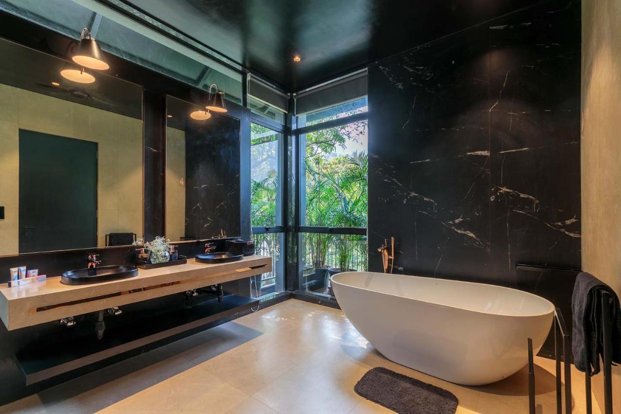 Stayvista At The Charcoal Villa Luxury Collection Alībāg Eksteriør billede