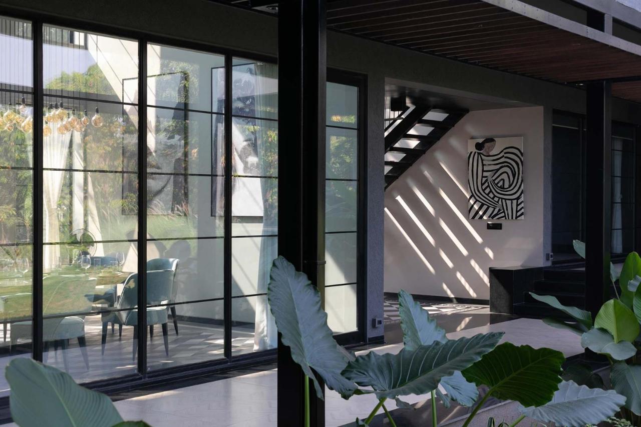 Stayvista At The Charcoal Villa Luxury Collection Alībāg Eksteriør billede