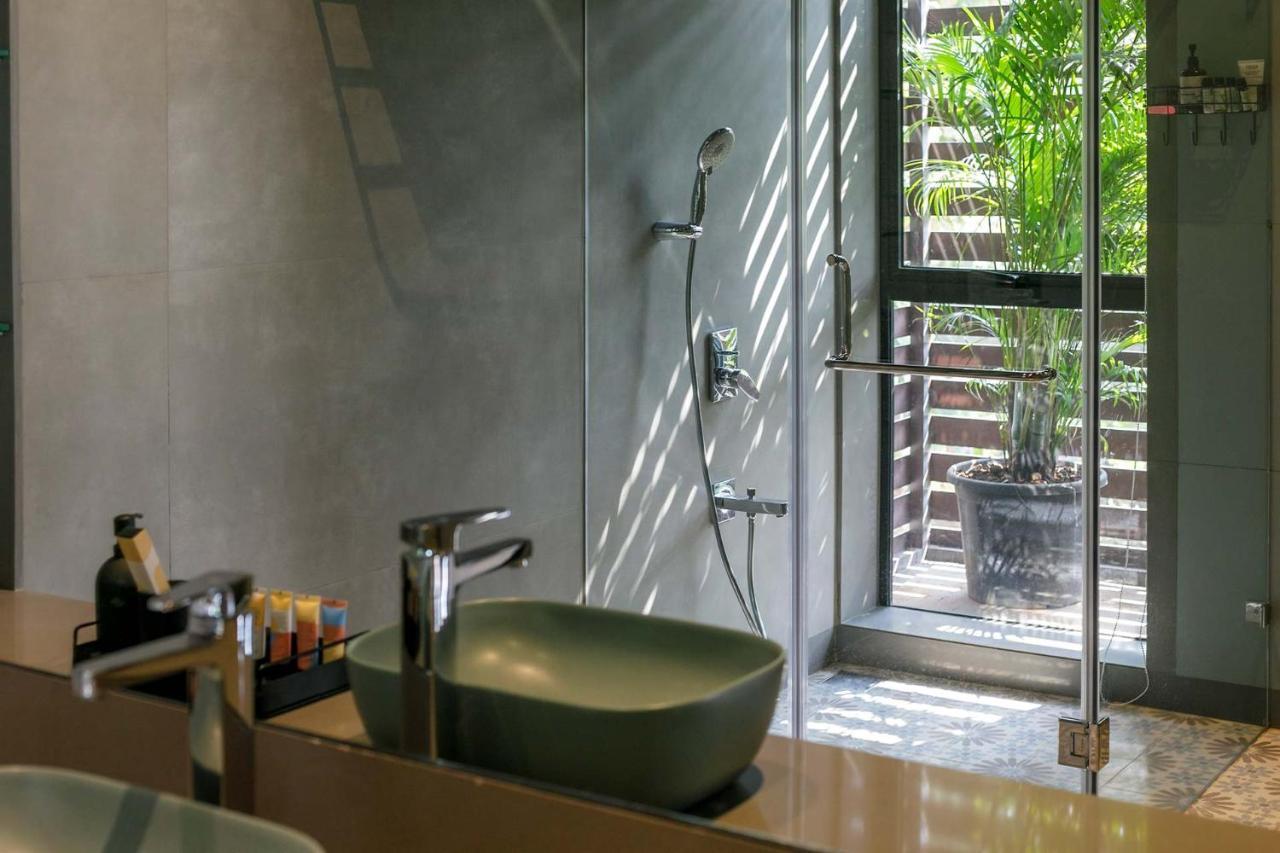 Stayvista At The Charcoal Villa Luxury Collection Alībāg Eksteriør billede