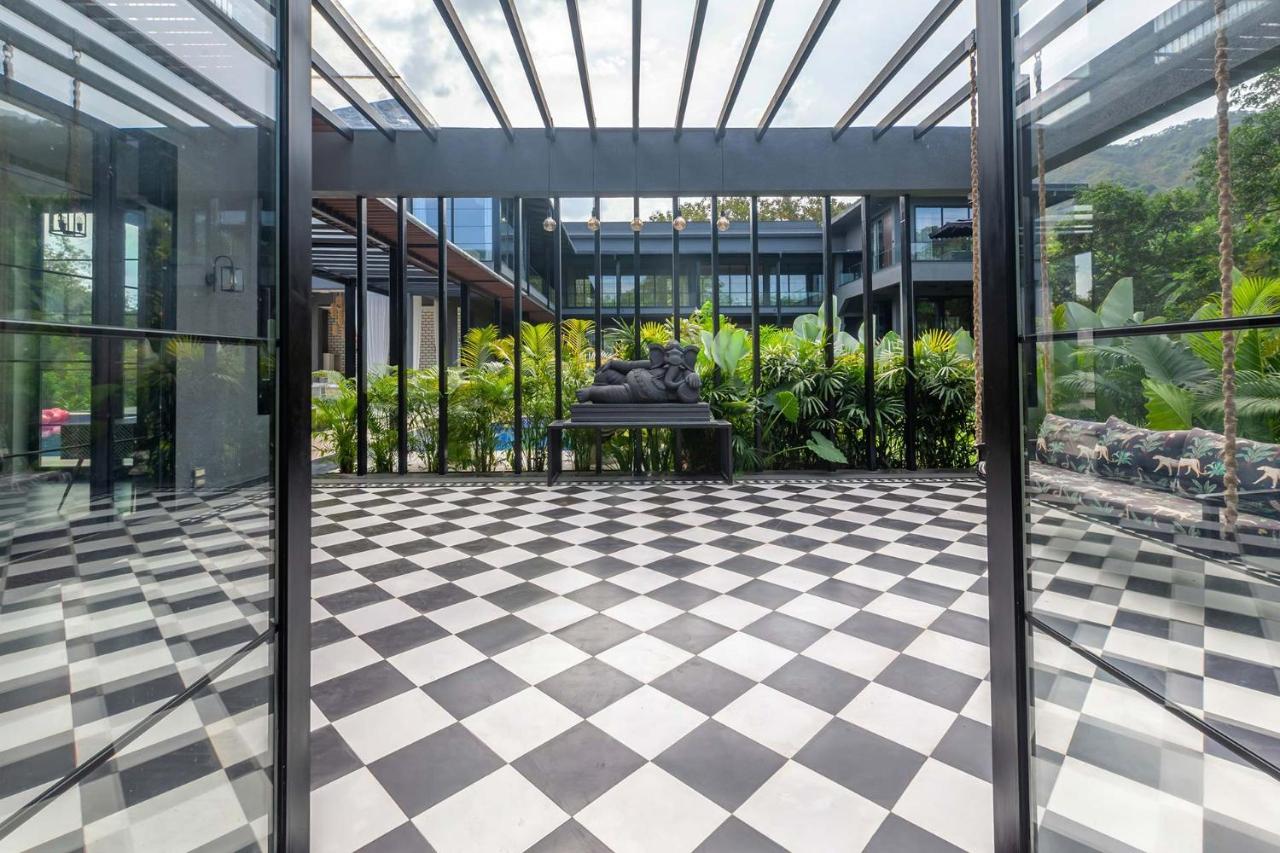 Stayvista At The Charcoal Villa Luxury Collection Alībāg Eksteriør billede
