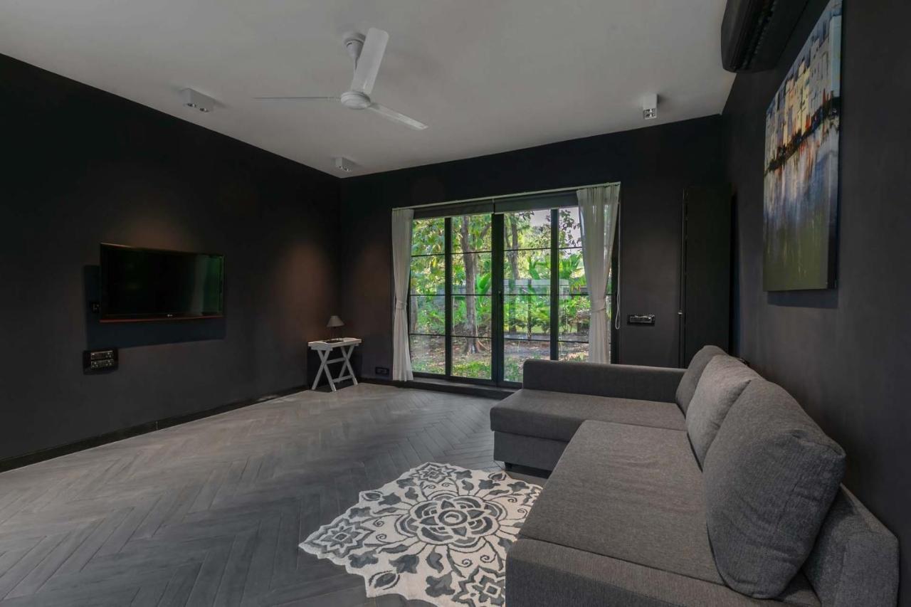 Stayvista At The Charcoal Villa Luxury Collection Alībāg Eksteriør billede